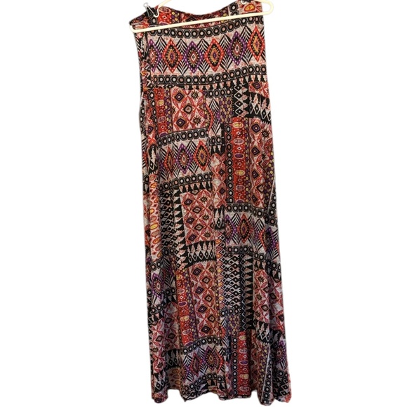 NWOT-Bisou Bisou Multicolor Geometric Maxi Dress - Picture 3 of 8